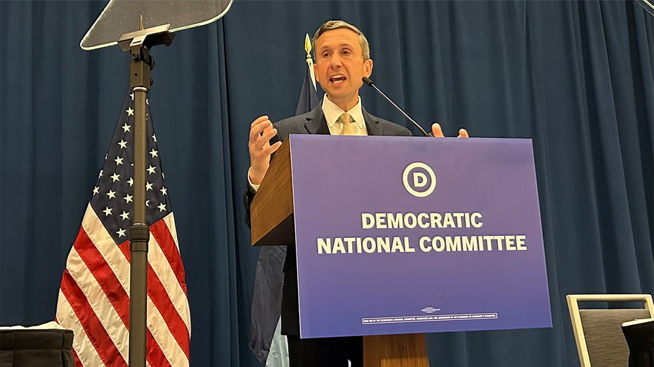 Democrats midterm push clouded by infighting over party keeping 2024 autopsy under wraps