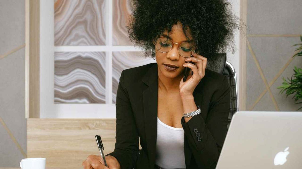 Scammers are coming for your money. Heres the one thing you must never do