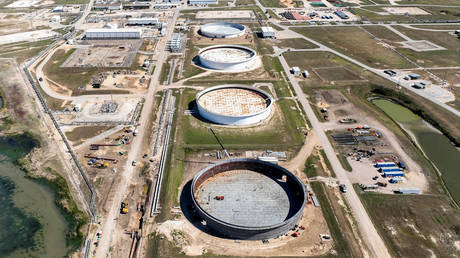 US strategic oil reserve plunges to 44-year lowÂ 